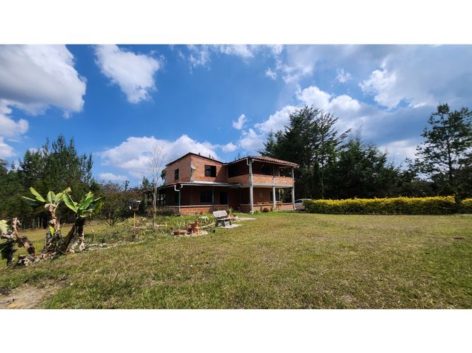 Finca en  Venta en Yolombal, Guarne - Imagen 1