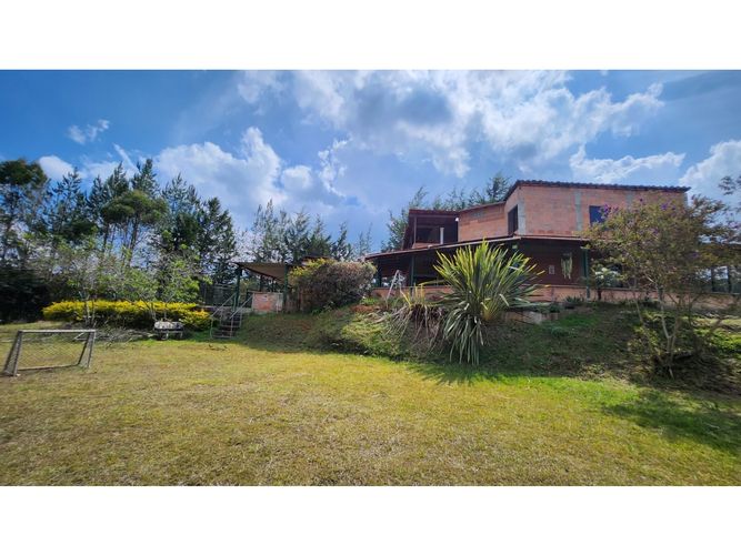 Finca en  Venta en Yolombal, Guarne - Miniatura 2
