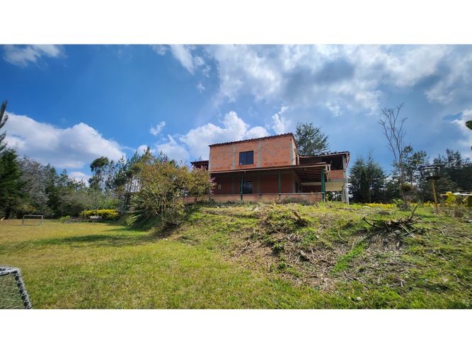Finca en  Venta en Yolombal, Guarne - Miniatura 4
