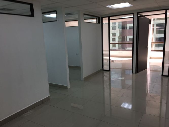 Oficina en  Arriendo en Santa barbara occidental, Bogotá - Miniatura 30