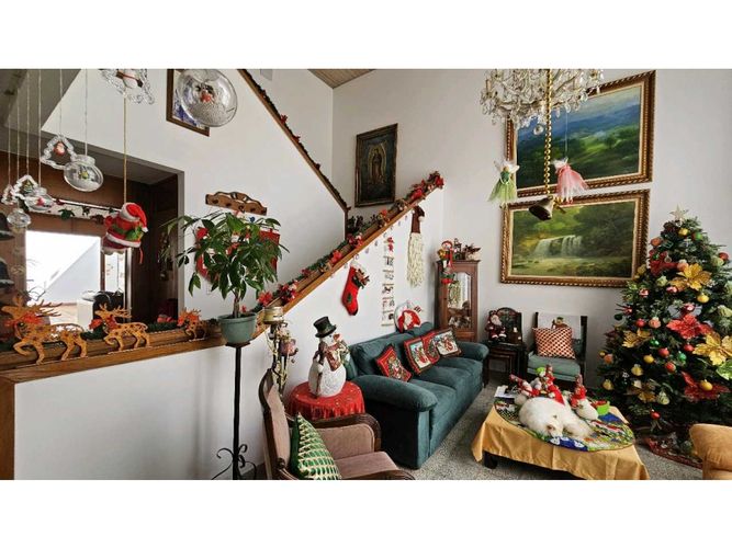 Casa en  Venta en Loma del Esmeraldal, Medellín - Miniatura 2
