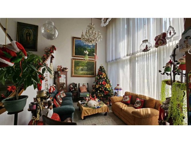 Casa en  Venta en Loma del Esmeraldal, Medellín - Miniatura 3
