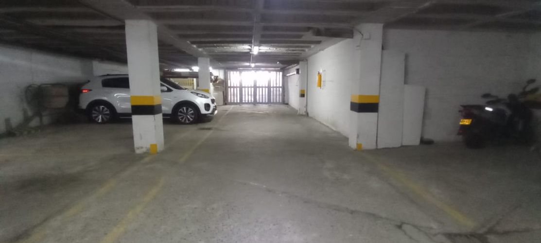 Parqueadero en venta en La america, Medellín - Miniatura 3