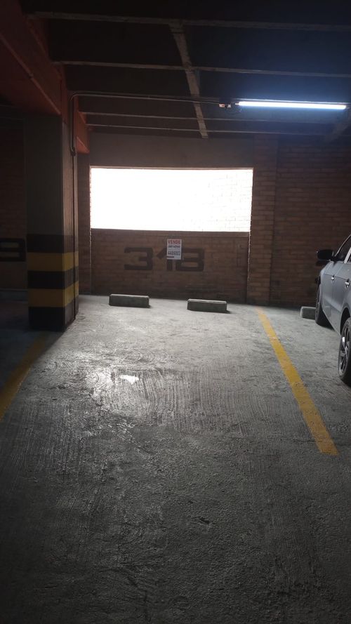Parqueadero en venta en Medellín - Miniatura 2
