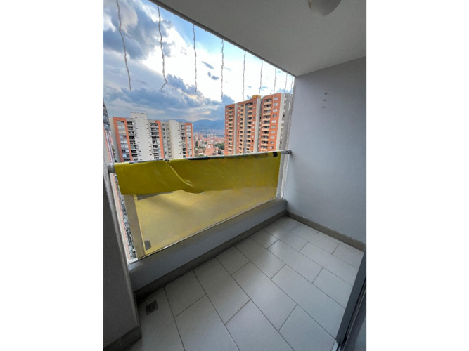 Apartamento en  Venta en Los colores, Medellín - Miniatura 4