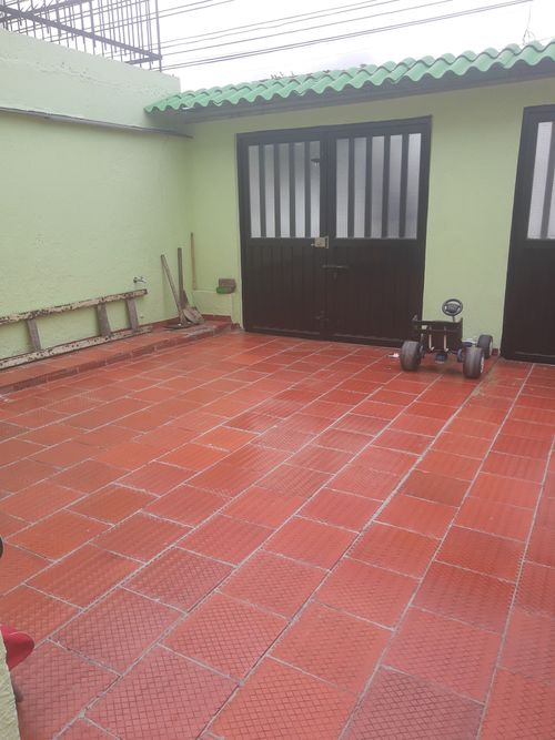 Parqueadero en  Arriendo en Villa luz, Bogotá - Miniatura 2