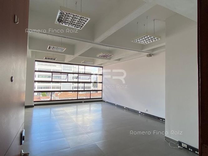Oficina en arriendo en Chico norte, Bogotá - Miniatura 3