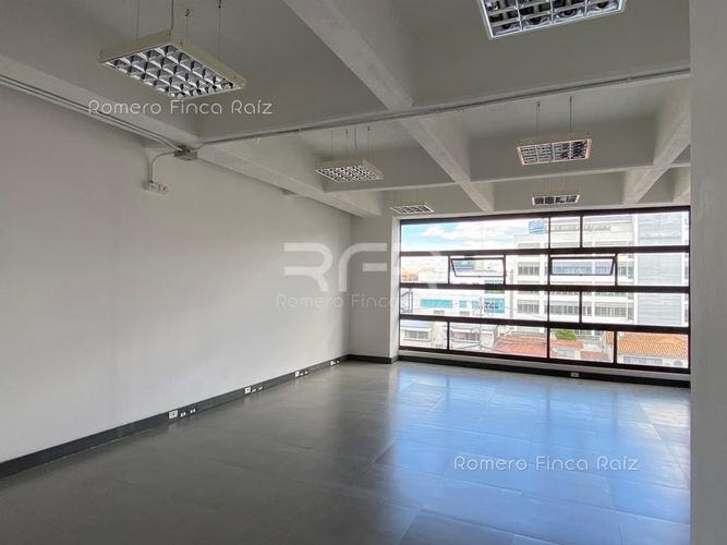 Oficina en arriendo en Chico norte, Bogotá - Miniatura 5