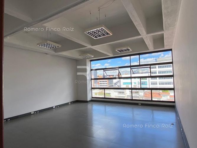 Oficina en arriendo en Chico norte, Bogotá - Miniatura 7