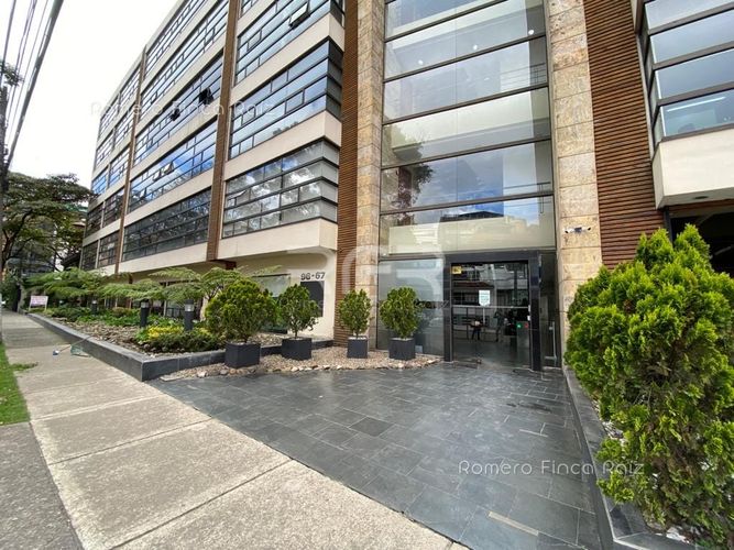 Oficina en arriendo en Chico norte, Bogotá - Miniatura 28