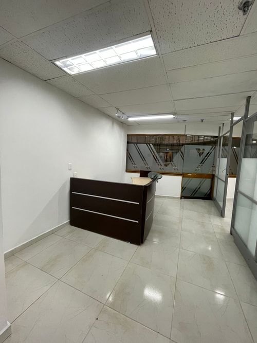 Oficina en  Arriendo en El Poblado, Medellín - Miniatura 2