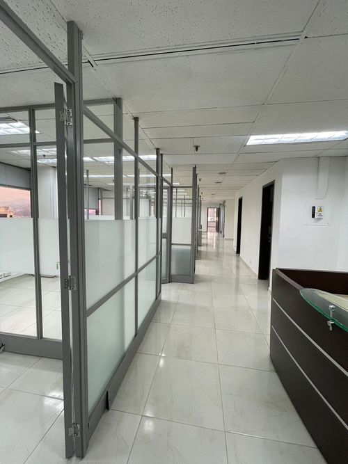 Oficina en  Arriendo en El Poblado, Medellín - Miniatura 5