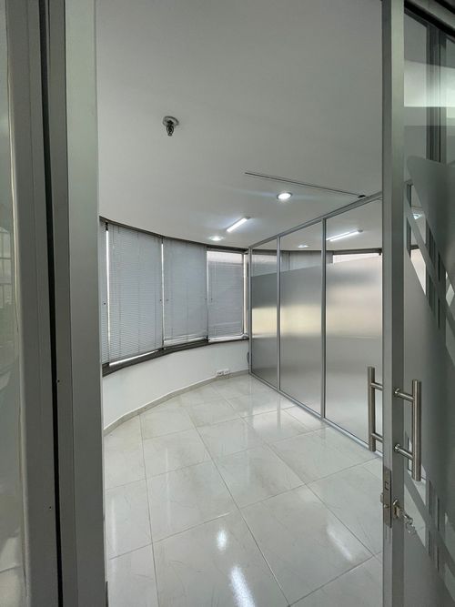 Oficina en  Arriendo en El Poblado, Medellín - Miniatura 21