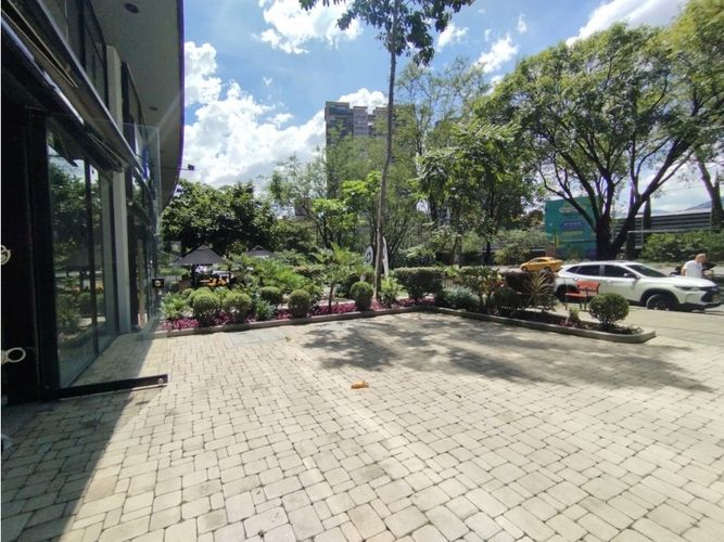 Local en  Arriendo en Milla de Oro, Medellín - Miniatura 6