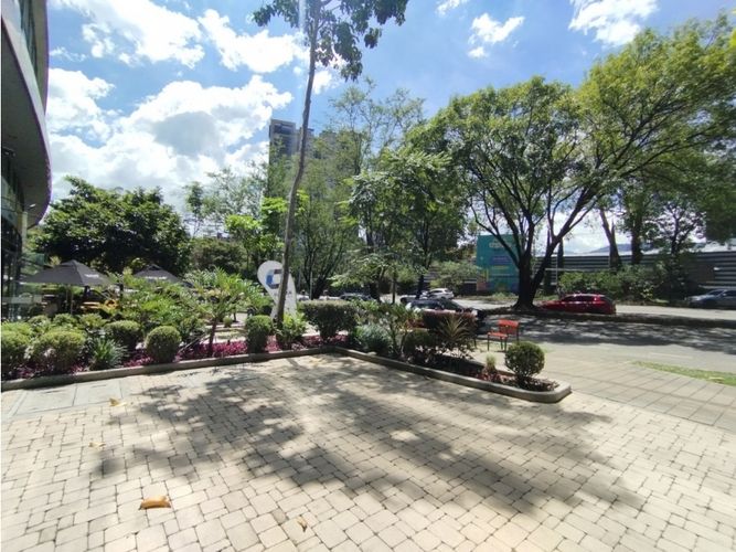 Local en  Arriendo en Milla de Oro, Medellín - Miniatura 7