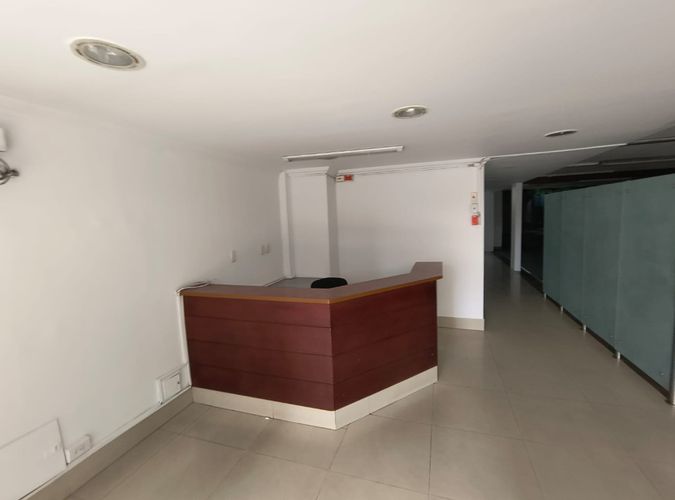 Edificio en  Arriendo en Estoril, Bogotá - Miniatura 2