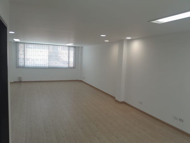 Oficina en arriendo en Chico norte, Bogotá - Miniatura 2