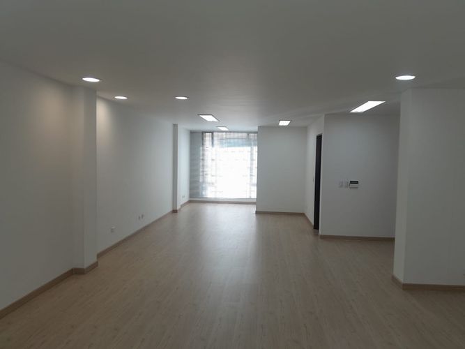 Oficina en arriendo en Chico norte, Bogotá - Miniatura 3
