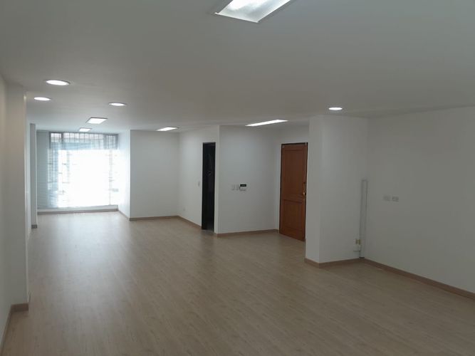 Oficina en arriendo en Chico norte, Bogotá - Miniatura 4