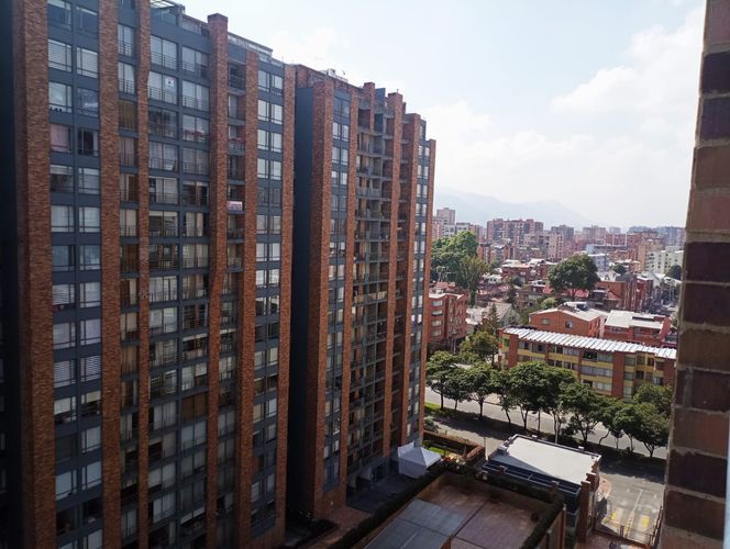 Apartamento en  Venta en Cedritos, Bogotá - Miniatura 2