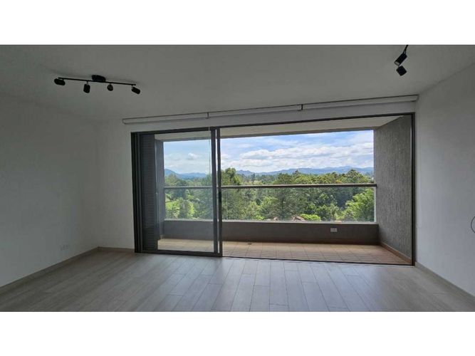 Apartamento en  Venta en Rionegro - Miniatura 2