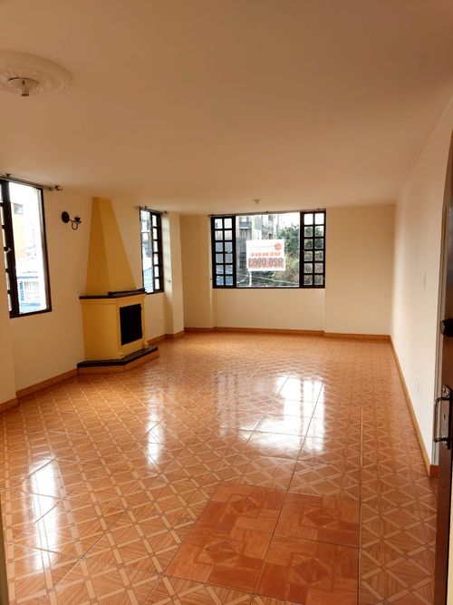 Apartamento en  Venta en Normandia, Bogotá - Miniatura 2