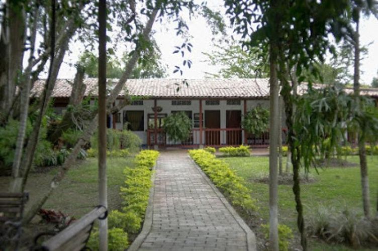 Finca en arriendo en Palmira - Miniatura 2