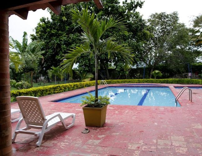 Finca en arriendo en Palmira - Miniatura 18