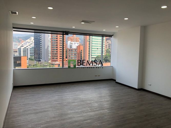 Oficina en  Arriendo en Milla de Oro, Medellín - Miniatura 5