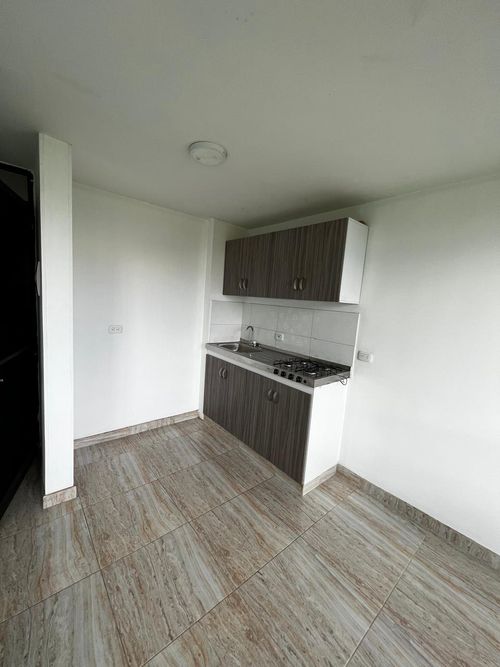 Apartamento en  Arriendo en San pedro, Madrid - Miniatura 3