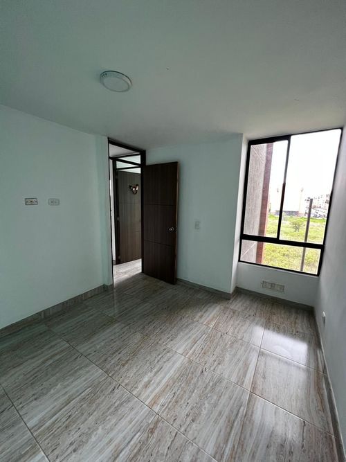 Apartamento en  Arriendo en San pedro, Madrid - Imagen 1