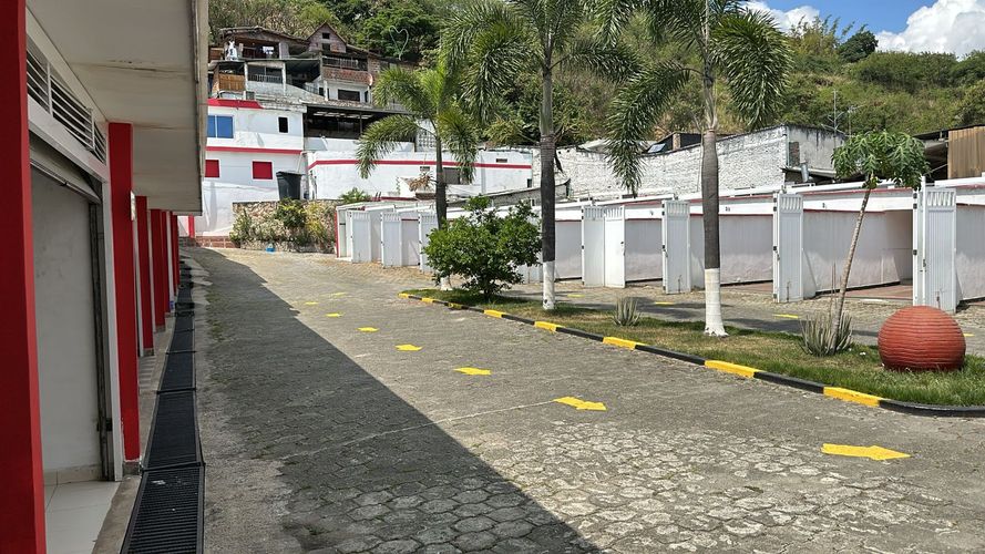 Edificio en  Venta en Arroyohondo, Yumbo - Miniatura 3