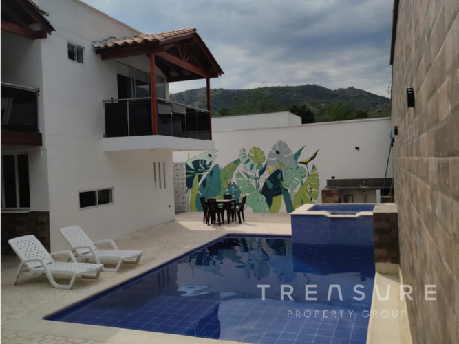 Casa en  Venta en Santafe de antioquia - Imagen 1