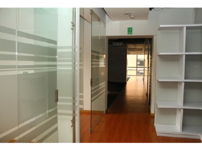 Oficina en arriendo en Zona chapinero, Bogotá - Miniatura 2