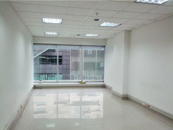 Oficina en venta en Fontibon, Bogotá - Imagen 1