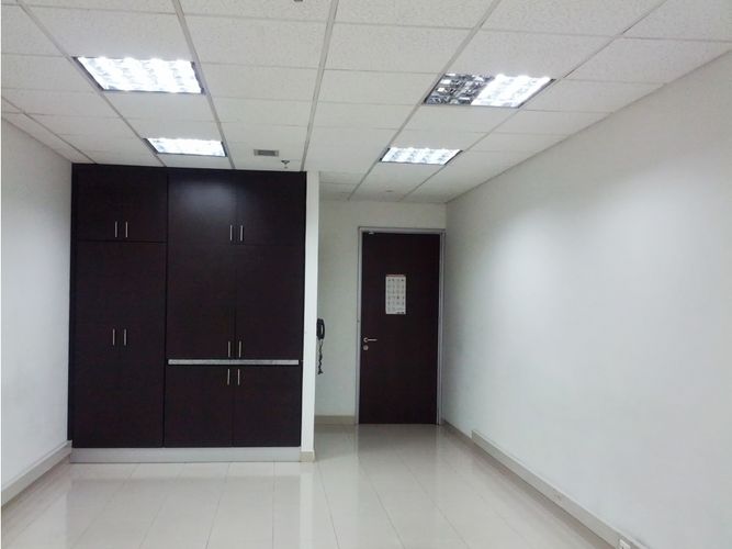 Oficina en venta en Fontibon, Bogotá - Miniatura 2