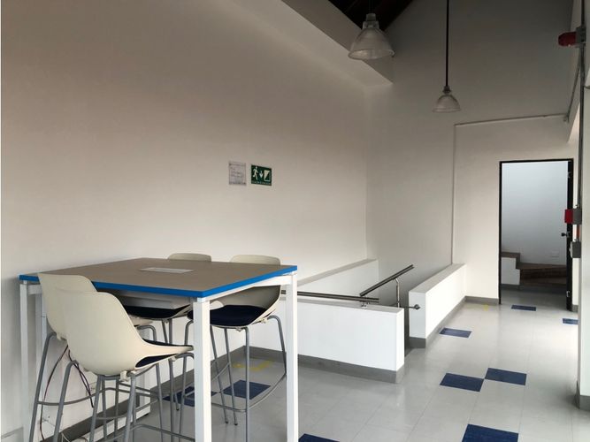Edificio en arriendo en La merced, Bogotá - Miniatura 18