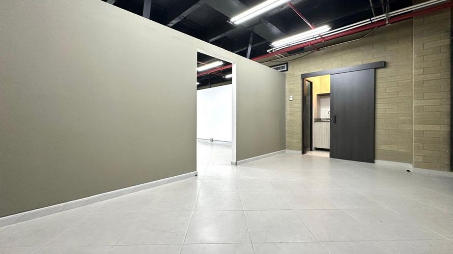 Oficina en  Arriendo en El Poblado, Medellín - Miniatura 4