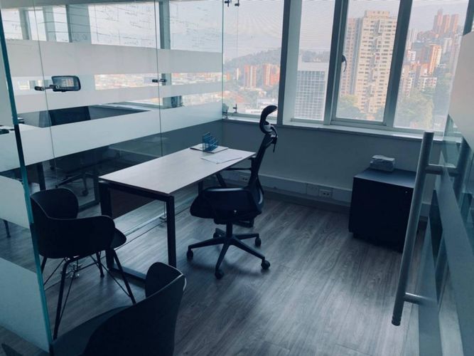 Oficina en  Arriendo en El Poblado, Medellín - Miniatura 3