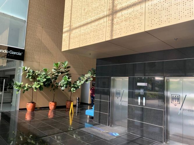 Oficina en  Arriendo en El Poblado, Medellín - Miniatura 16