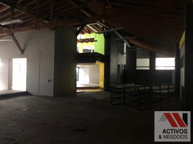 Local en  Arriendo en El Poblado, Medellín - Miniatura 9