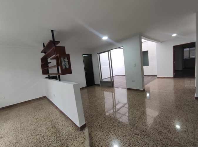 Casa en  Venta en Laureles, Medellín - Imagen 1