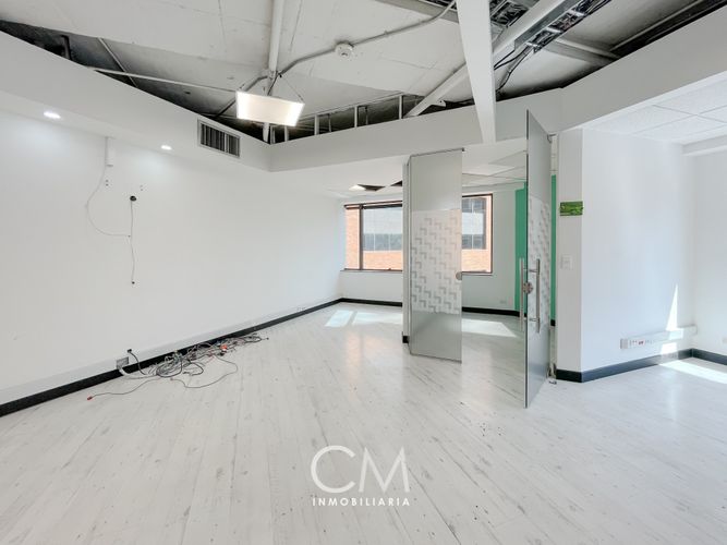 Oficina en  Arriendo en Quinta camacho, Bogotá - Miniatura 3