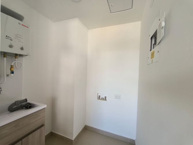 Apartamento en  Arriendo en Las Lomitas, Sabaneta - Miniatura 5