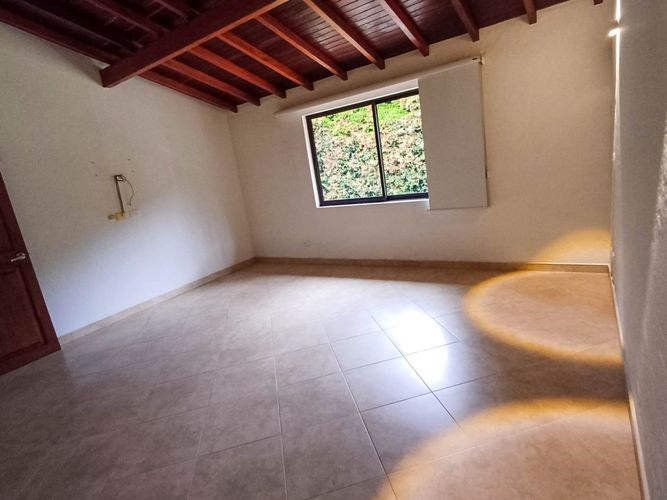 Finca en  Arriendo en Aeropuerto, Rionegro - Miniatura 4