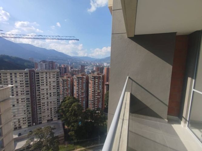 Apartamento en  Arriendo en Loma de la Doctora, Sabaneta - Miniatura 7