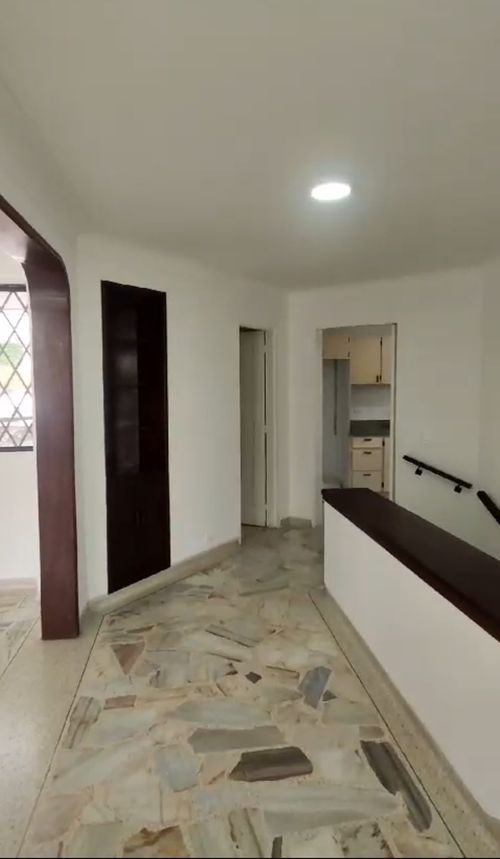 Apartaestudio en  Arriendo en Ciudad jardin, Cali - Miniatura 12