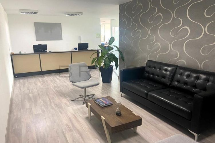 Oficina en venta en La Calleja, Bogotá - Imagen 1