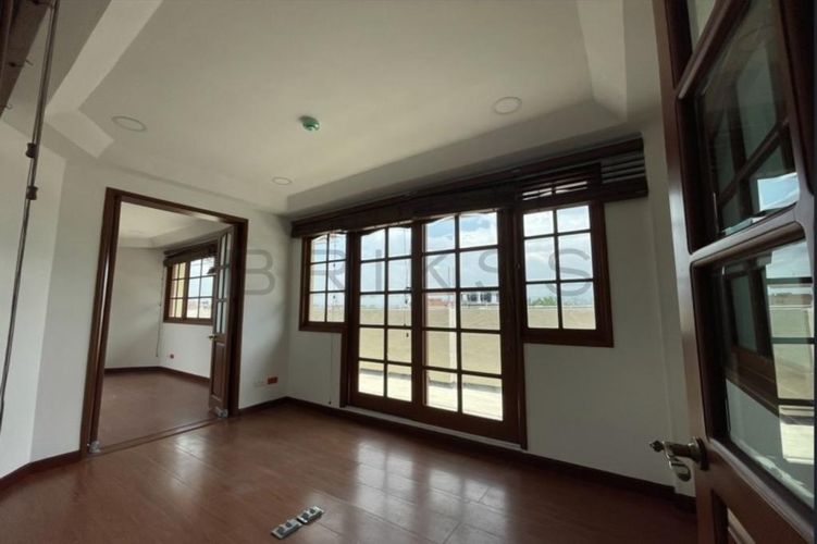 Edificio en arriendo en San luis, Bogotá - Miniatura 2