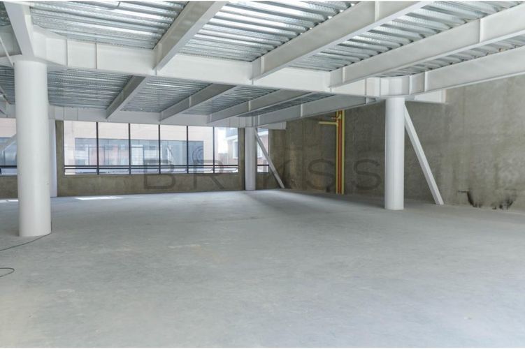 Oficina en arriendo en Chicó Reservado, Bogotá - Miniatura 2